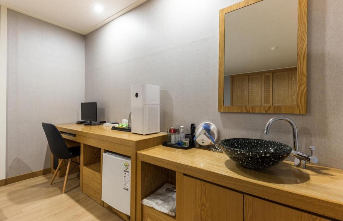 Daesan Hotel Seosan Buitenkant foto