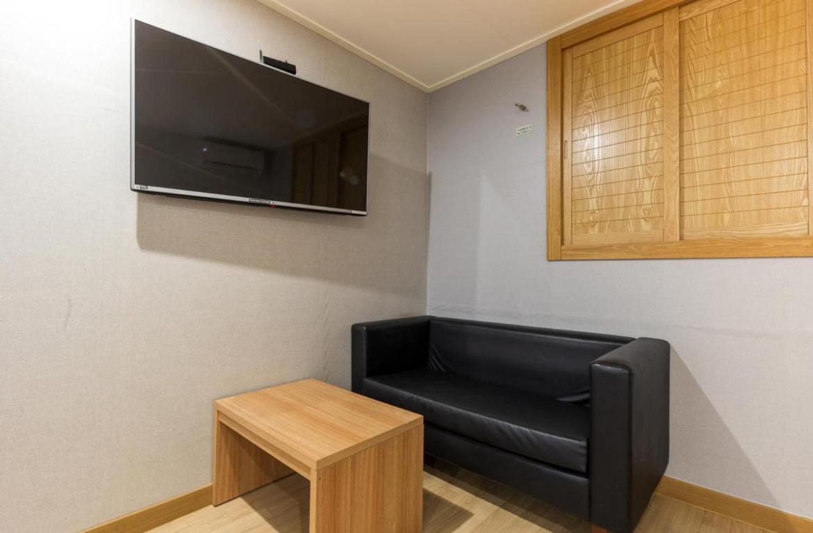 Daesan Hotel Seosan Buitenkant foto