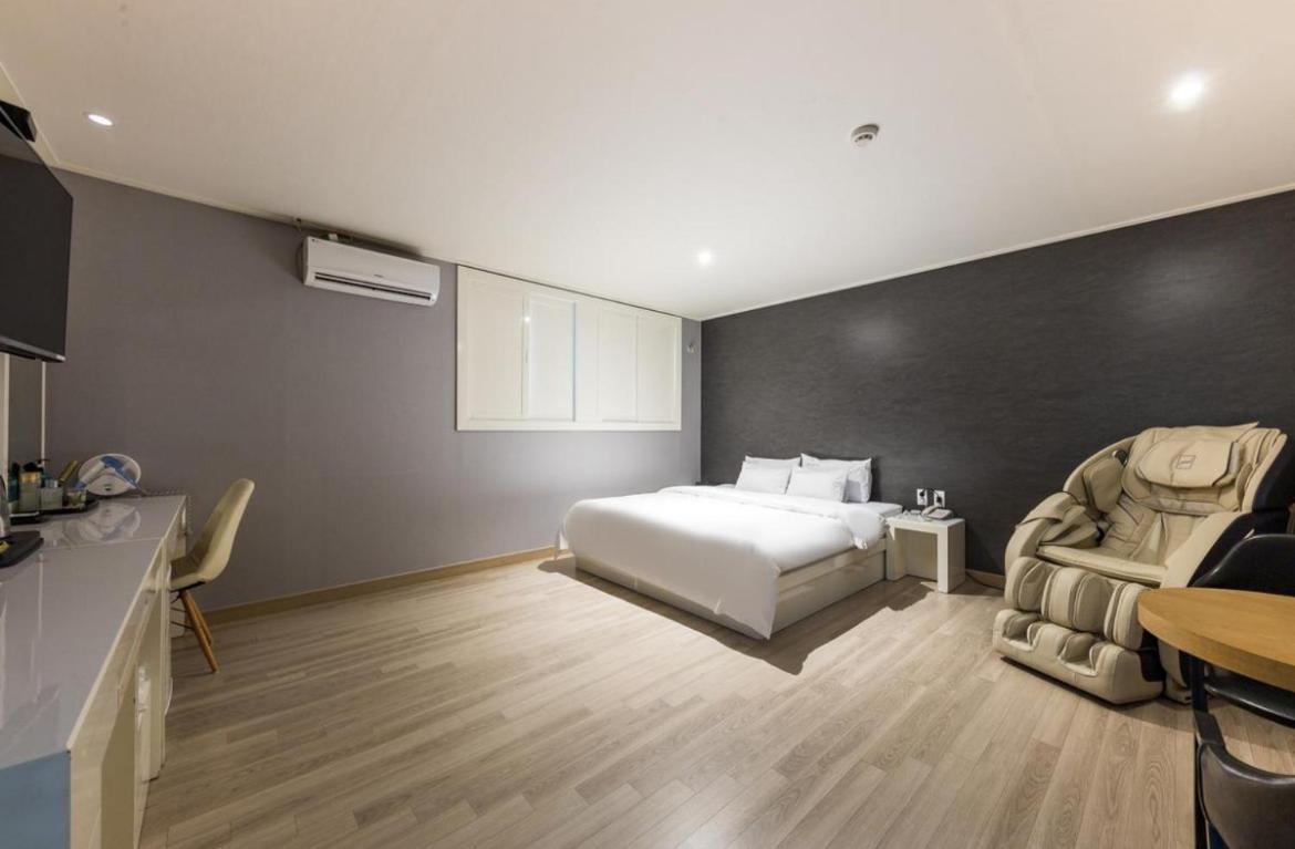Daesan Hotel Seosan Buitenkant foto
