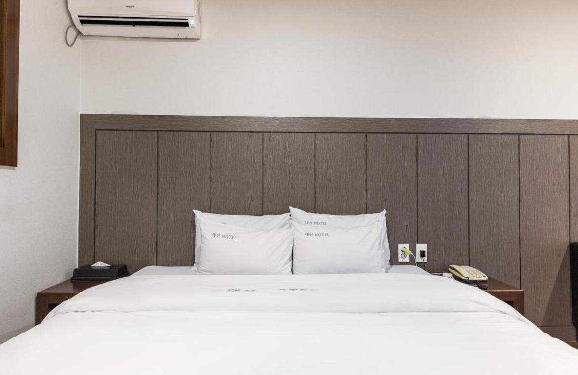Daesan Hotel Seosan Buitenkant foto