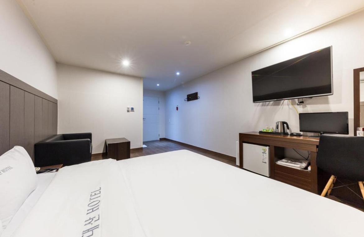 Daesan Hotel Seosan Buitenkant foto