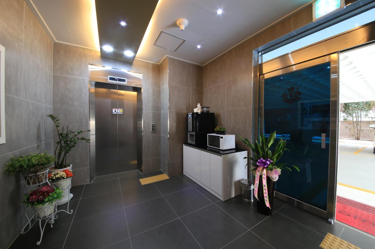Daesan Hotel Seosan Buitenkant foto